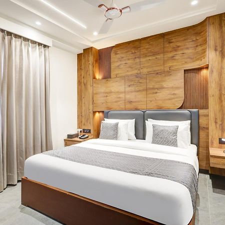 The Tyche New Delhi - Traveller'S Choice Award Winner 2025 Buitenkant foto