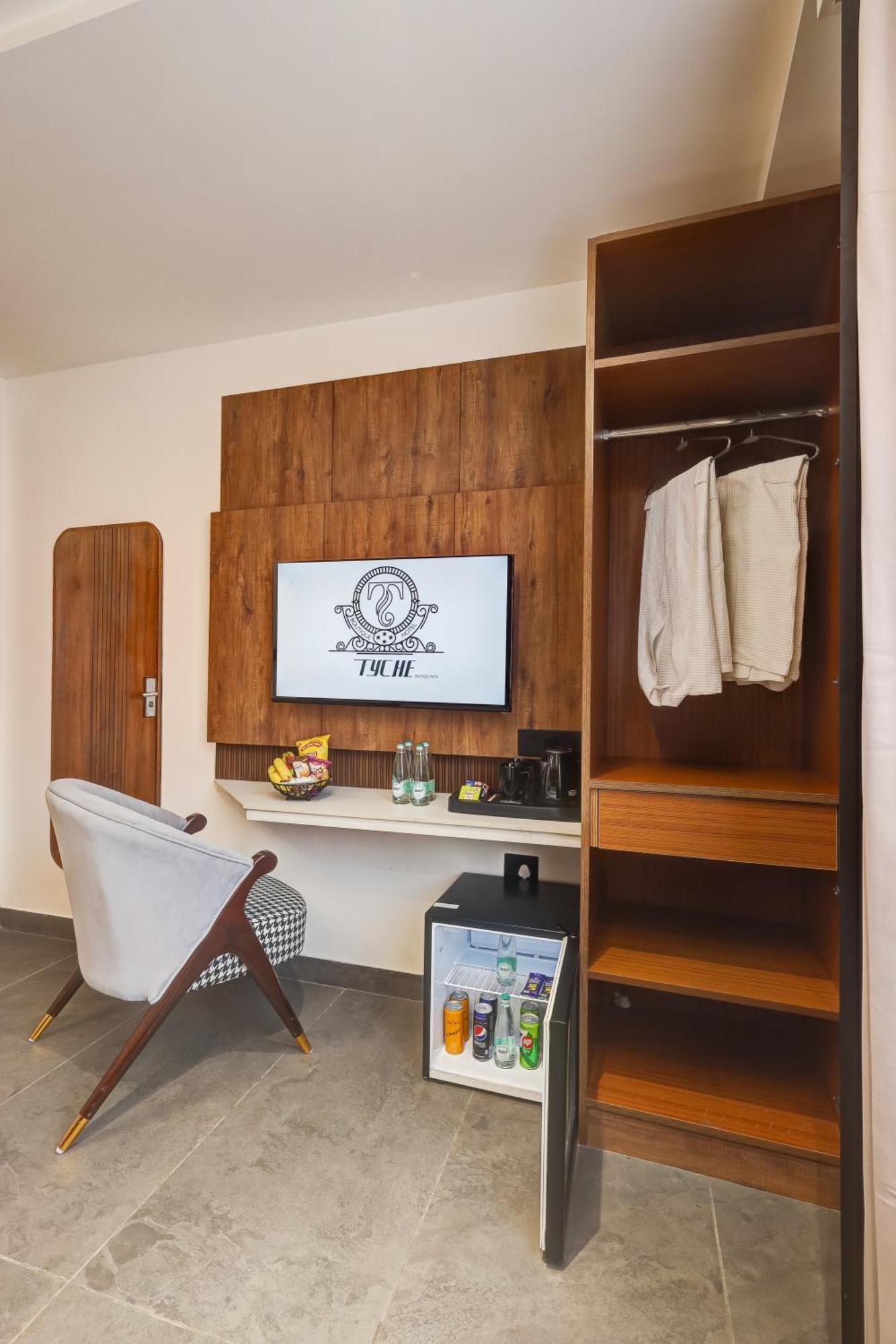 The Tyche New Delhi - Traveller'S Choice Award Winner 2025 Buitenkant foto