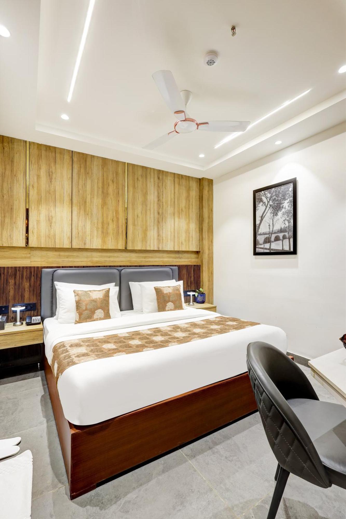 The Tyche New Delhi - Traveller'S Choice Award Winner 2025 Buitenkant foto